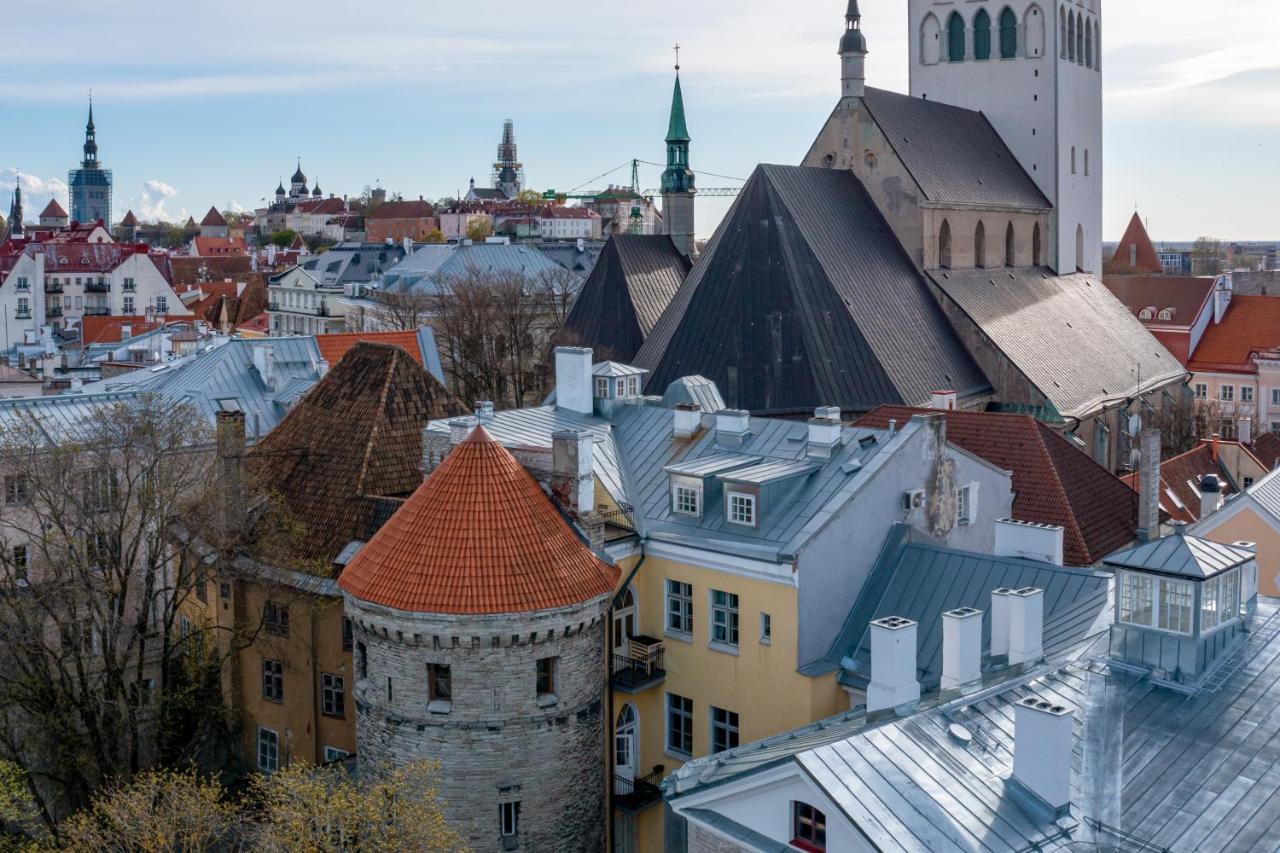 Old Town - Unique Tower Apartment Tallinn Exteriör bild